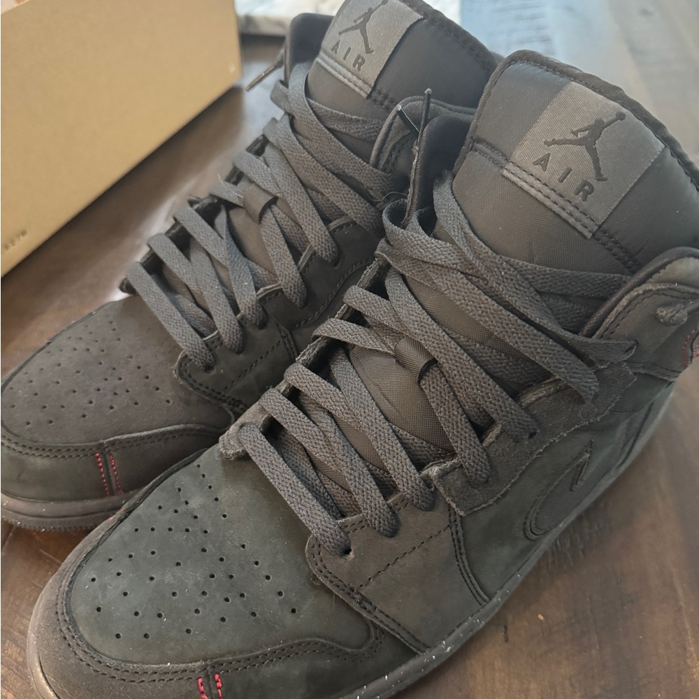 Jordan Air 200E Men's Black Sneakers 11.5